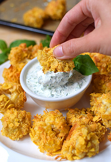 Przepis na chrupiący kalafior z piekarnika - MniamMniam.com