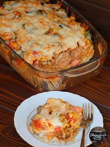 Zapiekanka kebab-gyros - pomysł na niezawodny obiad
Zapiekankę kebab - gyros robiłam w ostatnim czasie kilka razy z kolei, tak posmakowała domownikom