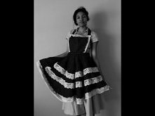 HOW TO MAKE A VINTAGE STYLE APRON