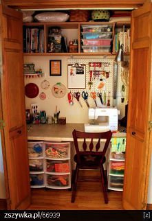 Kącik krawiecki w szafie