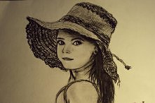 Dziewczyna w kapeluszu