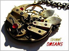 duży wisior w stylu steampunk