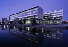 Gmach Uniwersytetu IT w Kopenhadze, proj. Henning Larsen Architects