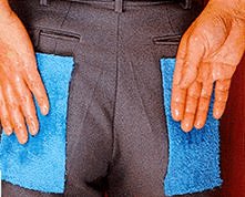 Dla tych ktorzy jedzac chrupki wyrają łapki w gacie :D