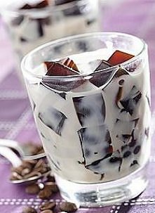 kostki mrożonej kawy zanużo...