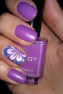 kwiatek fioletowy mat