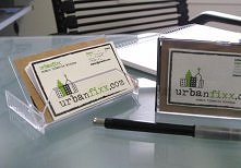 z pudełek po kasetach!