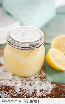 domowy scrub do ciała    -łyżka soli morskiej -łyżka oleju migdałowego -łyzka startej skórki pomarańczy -dwie łyżki startej skórki cytryny