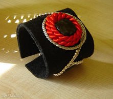 Cudna wyszywana bransoletka