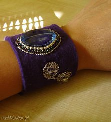 Bransoleta wyszywana