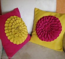 Komplet ozdobnych poduszek przestrzennych