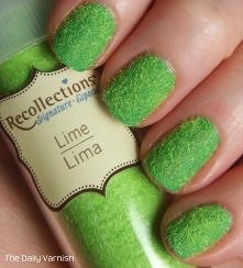 Trawiasty manicure:)