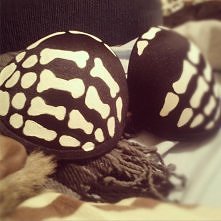 Stanik z łapkami kościotrupa ♥