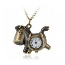 zegarek - koń ;D naszyjnik :P