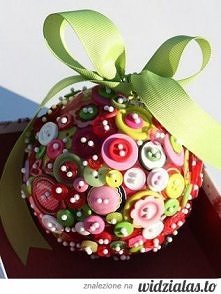 Bombka z guzików