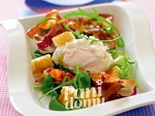 Sałatka z boczkiem i grzankami