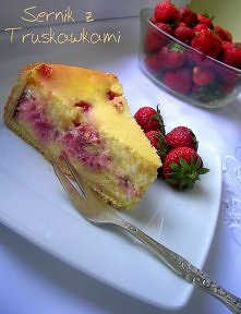 sernik z truskawkami
