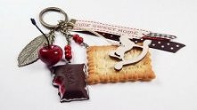 breloczek wiśniowa czekoladka - 2