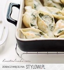 Muszle ze szpinakiem i trzema serami

Zapiekanka makaronowa ze szpinakiem i mozzarellą.
Składniki:

• 15 makaronowych muszelek
• 1 łyżka i 1 łyżeczka oliwy extra vergine
• 1/3 c...