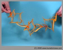 ozdoba choinkowa - girlanda z papieru