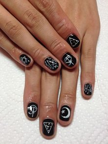 nu goth nails