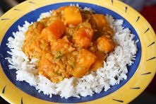Curry z dyni z czerwoną soczewicą