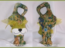 kot klamkowy uszyty z lnu