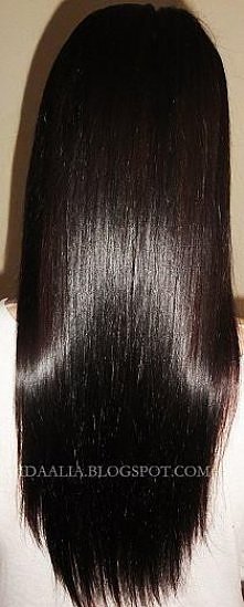 Jeśli twoje włosy są zniszczone i suche:
 Na zniszczone i przesuszone włosy najlepsza jest maseczka z trzech łyżeczek majonezu lub żółtka, możesz do niej wycisnąć kilka kropel c...