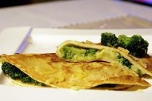 Naleśniki z brokułami. PRZEPIS PO KLIKNIĘCIU NA OBRAZEK.