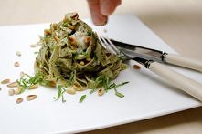 TAGIATELLE Z PESTO I SEREM PLEŚNIOWYM