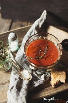 krem z pieczonych pomidorów