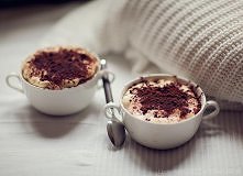 250 g mascarpone
1 żółtko
1...