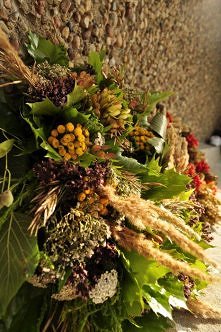 Trawiasto liściasto kwiatko...