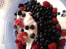 Malinki i Jagódki w Jogurcie Greckim  Mmmnnnniiiaam