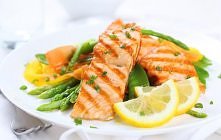 łosoś, fasolka szparagowa