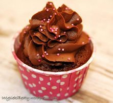 Babeczki czekoladowo-malinowe