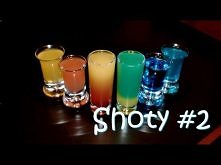 Drinki na Sylwestra: 5 prostych shotów dla kobiet