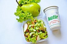 Sałatka z selera naciowego,...