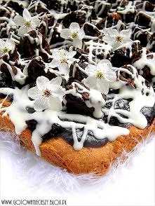 Mazurek potrójnie śliwkowy