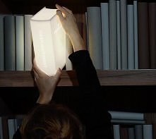 book lamp z thegadgetflow