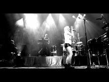 Ellie Goulding - Explosions