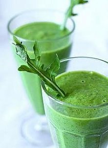 Koktajle odchudzające - ZIELONY

Potrzebujesz:

1 banana
1 kiwi
garść świeżego szpinaku
1/2 szklanki mleka lub soku z jabłek (100% bez cukru)

Wszystkie składniki wrzucasz do bl...