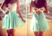 śliczna, tylko żeby się w taką wcisnąć muszę schudnąć 13 kilo  =.= ale na pocieszenie jest to że zaczęłam ćwiczyć i zdrowiej jeść