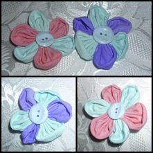 pastelowe kwiatki broszki