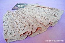 mam na sprzedaz spodniczke ze zdjecia w kolorze czarnym w rozmiarze 34 za 80 zloty(z przesylka) , wiecej na email julia1324@wp.pl