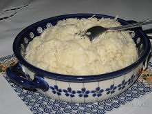 Surówka z selera jest bardzo smacznym dodatkiem do dań mięsnych. Ja robię tę sałatkę na słodko z dodatkiem jabłka. Jest smaczna i zdrowa, i szybka do wykonania.
Seler i jabłko, ...