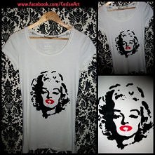 Ręcznie malowana koszulka z Marilyn Monroe :)
Wykonana przeze mnie :)

Więcej...