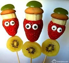 Truskawkowe przekąski.
Więcej pomysłów na blogu:
suoegrog.blogspot.com
(po kl...