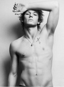 Alex Pettyfer <3