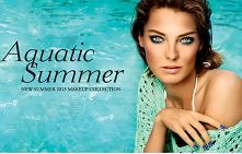 Kosmetyki Lancome – kolekcja Aquatic Summer  Cztery neutralne odcienie beżu, pomarańczu i brązów oraz dwa morskie odcienie- jasny i ciemny turkus.